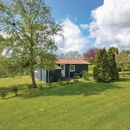 Semesterbostad Two-bedroom Holiday In