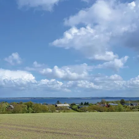 Semesterbostad Two-bedroom Holiday In