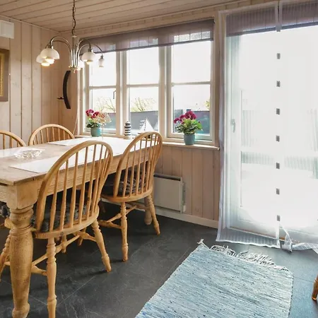 Semesterbostad Two-bedroom Holiday In *